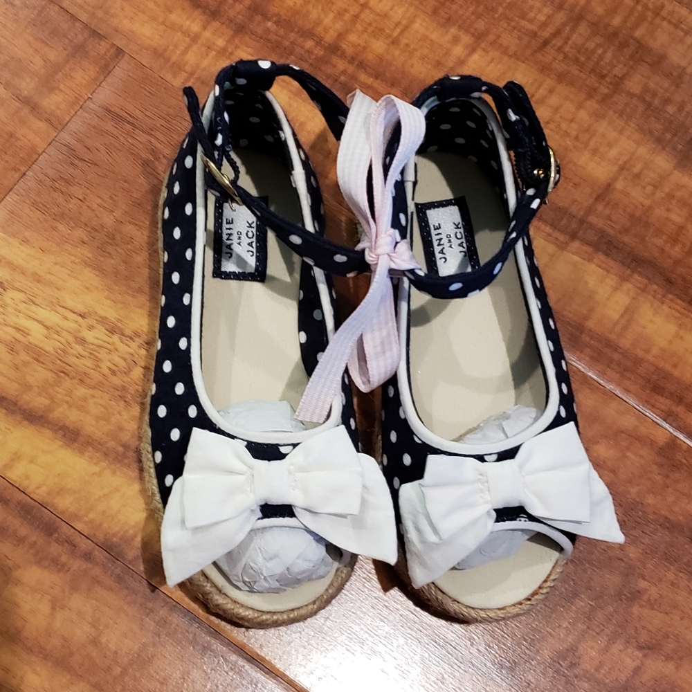 Janie and Jack NWOT girls size 6 navy and white polka dot espadrilles - Picture 2 of 5